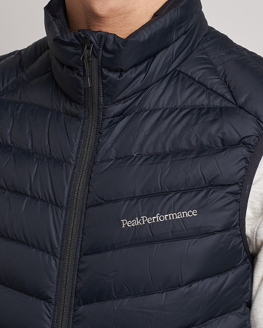 Mies | Peak Performance Frost Down Vest Black | Peak Performance | Frost Down Vest Black