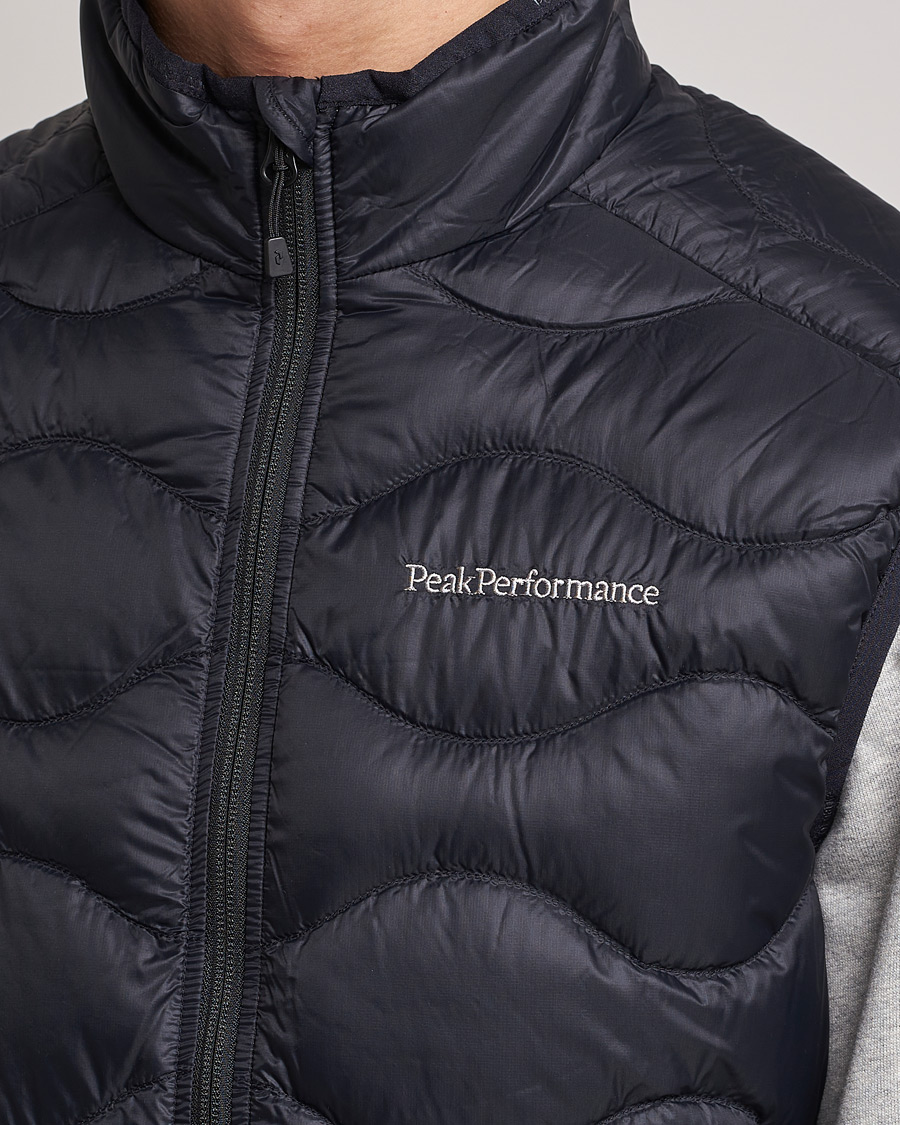 Mies | Takit | Peak Performance | Helium Down Vest Black