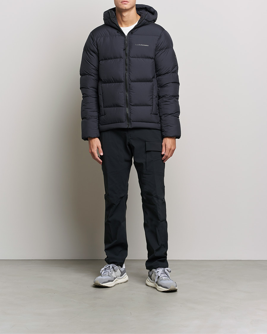 Mies | Takit | Peak Performance | Rivel Down Hooded Jacket Black
