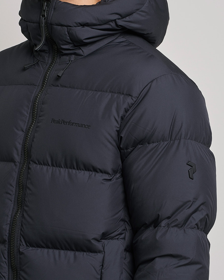 Mies | Takit | Peak Performance | Rivel Down Hooded Jacket Black