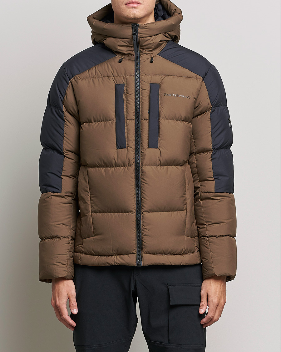 Mies | Takit | Peak Performance | Rivel Down Seasonal Hooded Jacket Woody Black