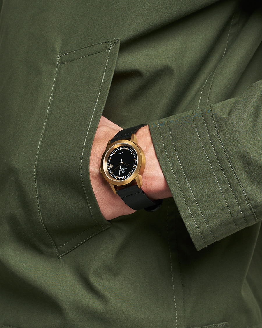 Mies | Fine watches | Skultuna | 37mm Automatic Brass Black Dail