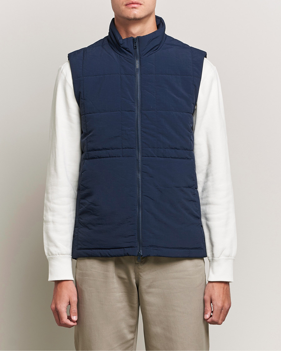 Mies | Ulkoliivit | NN07 | Verve Primaloft Vest Navy