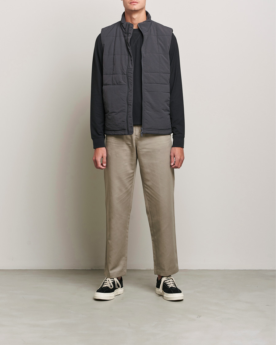 Mies | Ulkoliivit | NN07 | Verve Primaloft Vest Concrete