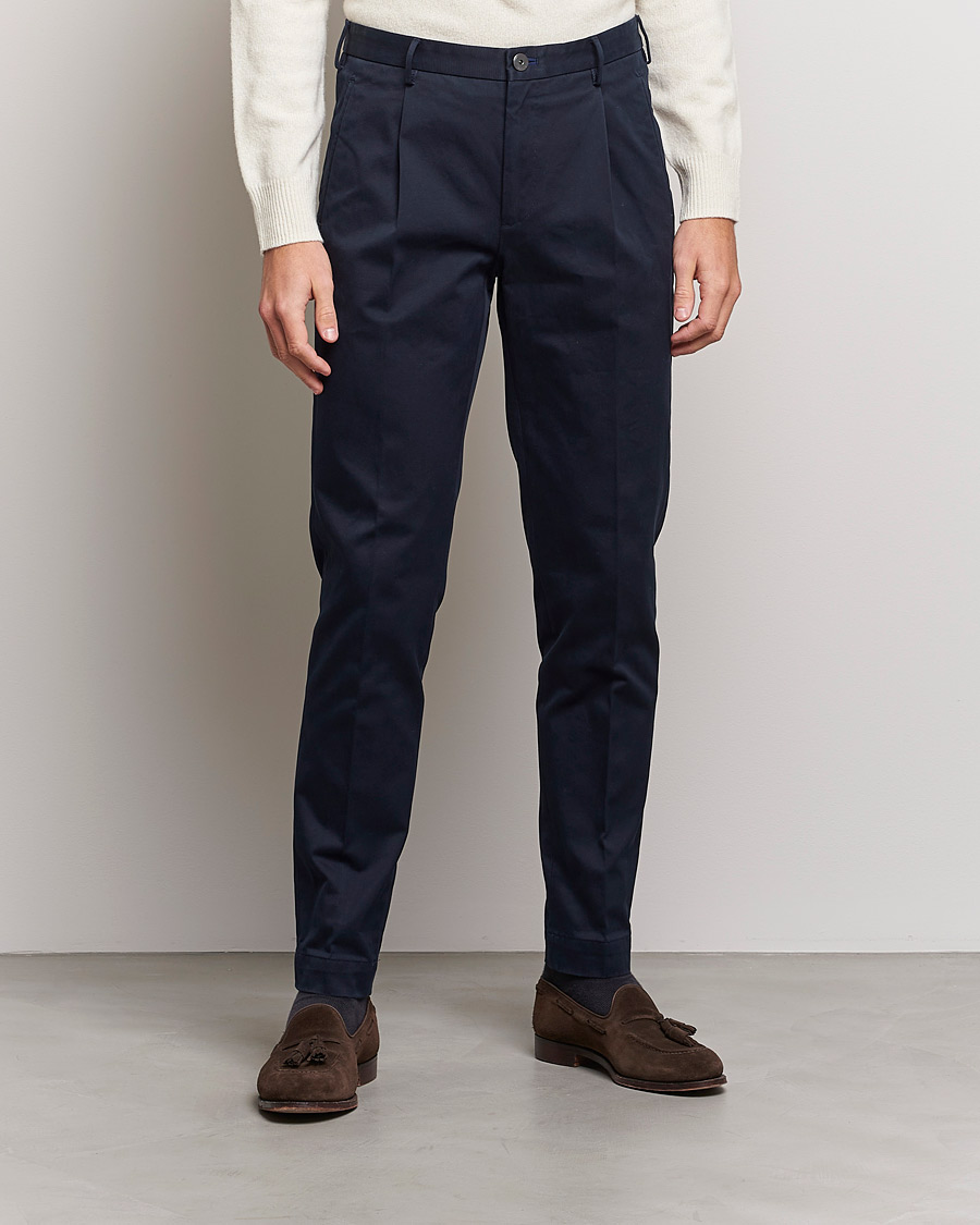Mies | Housut | Incotex | Pleated Cotton Stretch Chinos Navy