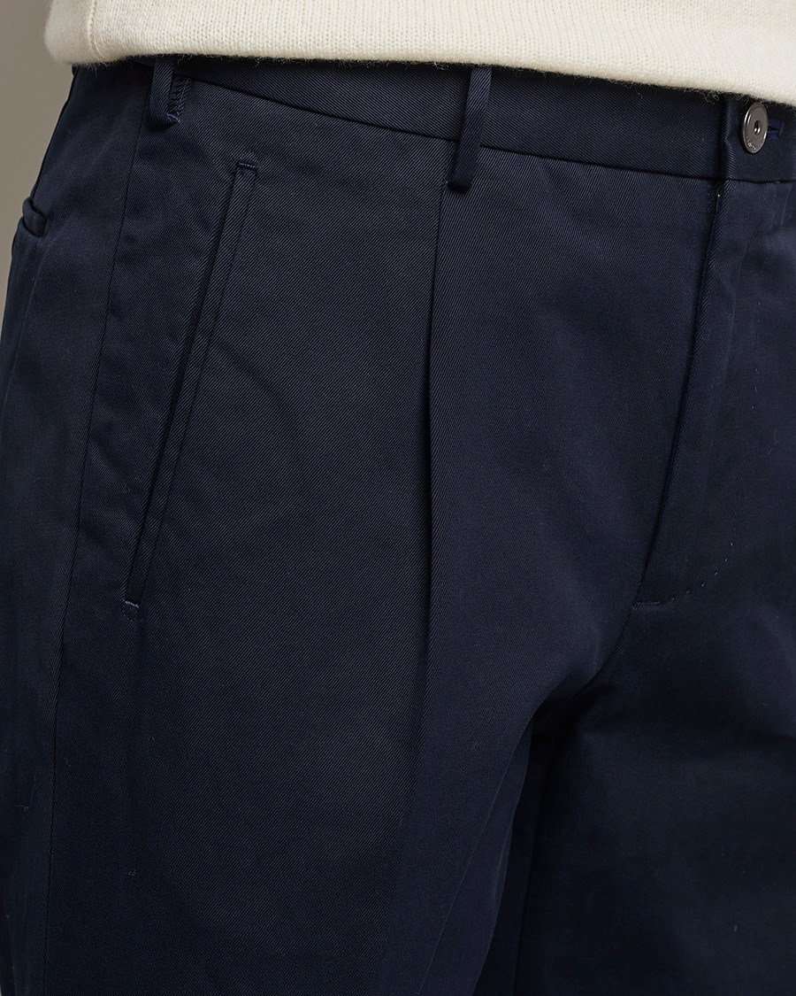 Mies | Housut | Incotex | Pleated Cotton Stretch Chinos Navy