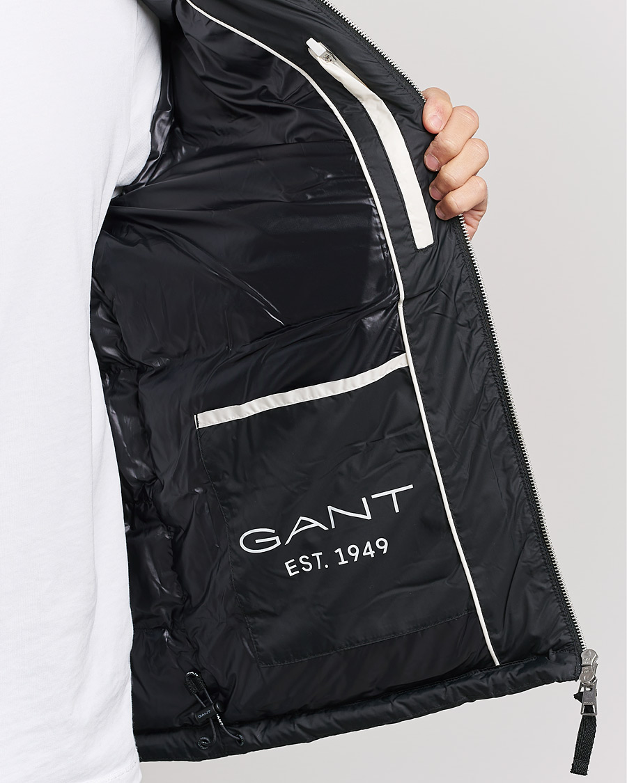 Mies | Takit | GANT | The Active Cloud Jacket Black