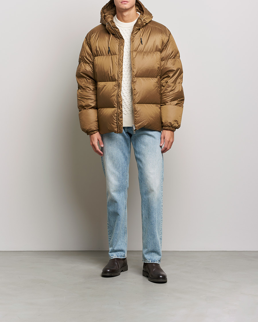 Mies | Takit | GANT | Shiny Puffer Hooded Jacket Toffee Beige