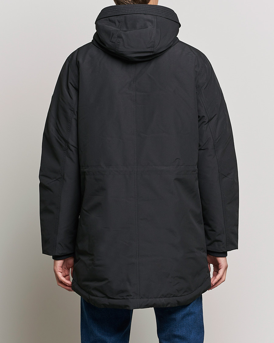Mies | Takit | GANT | The Everyday Parka Black