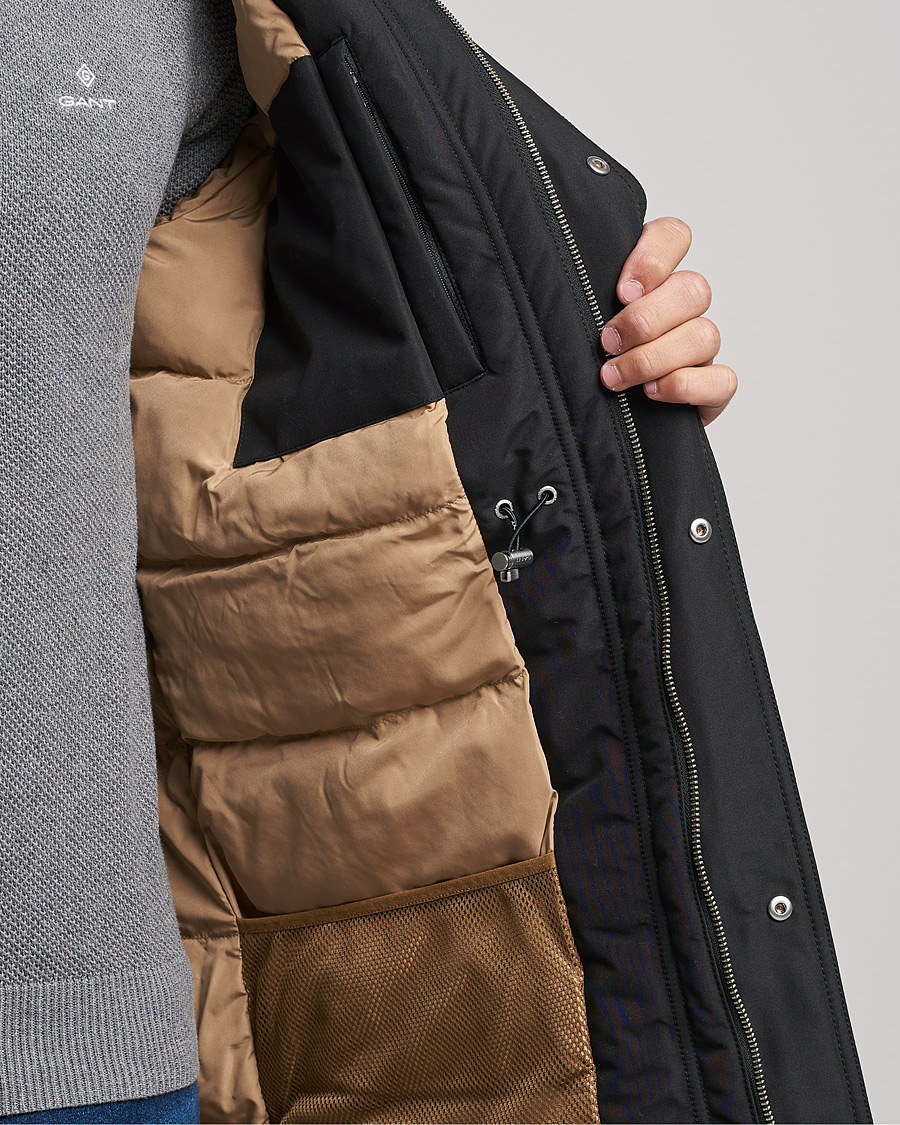 Mies | Takit | GANT | The Everyday Parka Black