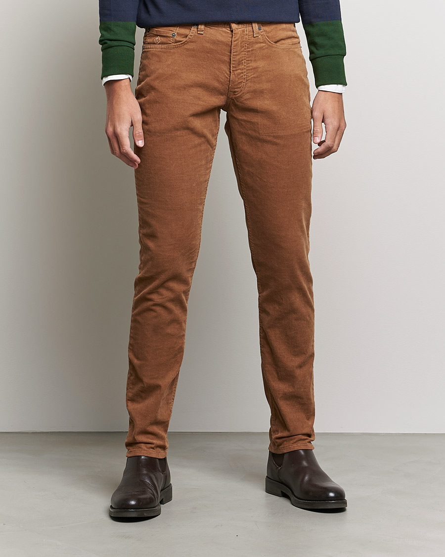 Mies | Preppy Authentic | GANT | Hayes Cord Jeans Roasted Walnut