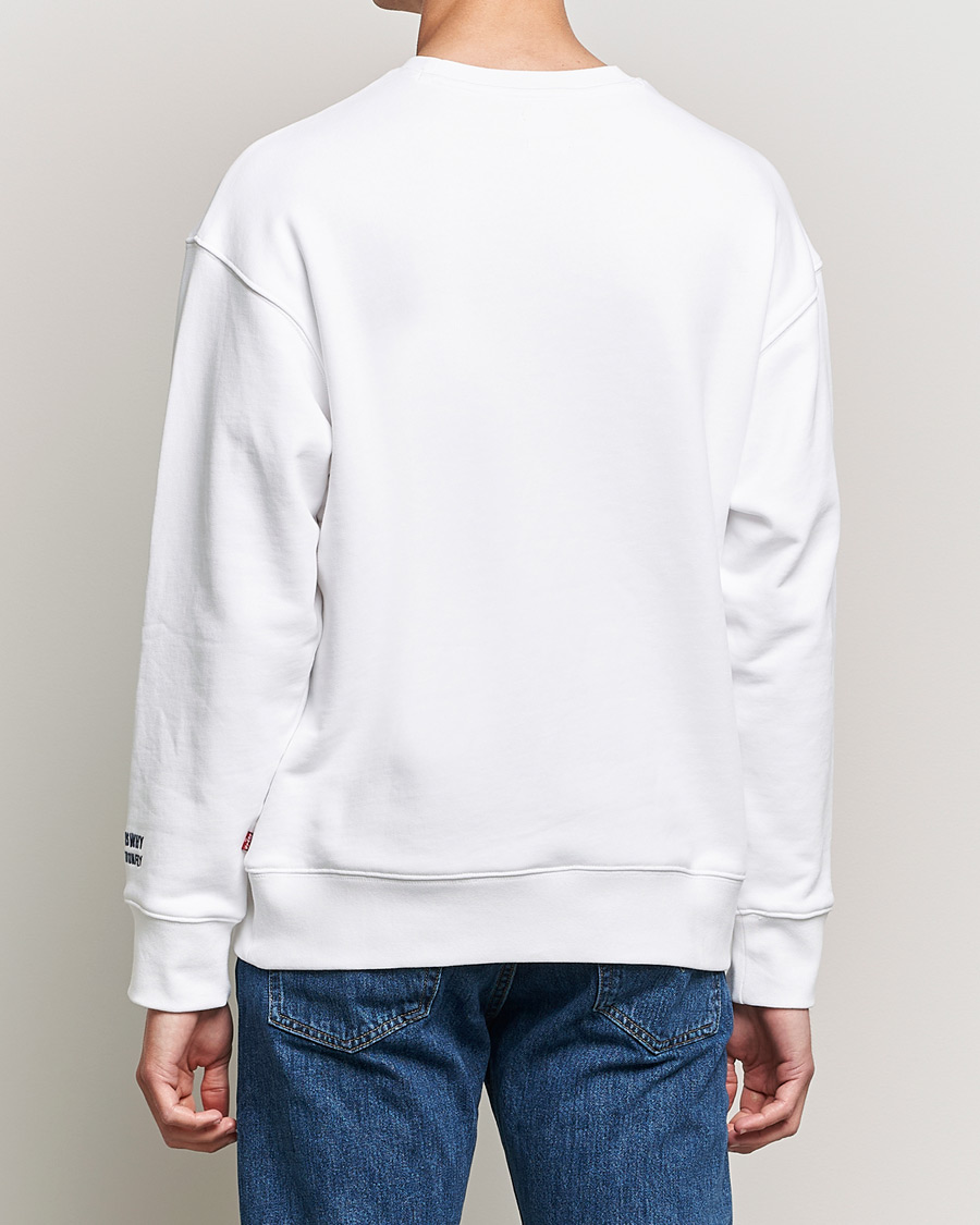 Mies | Puserot | Levi's | Relaxed Graphic 501 Crew Neck Crew White