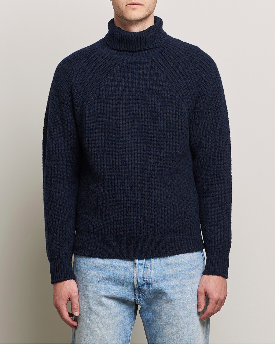 Mies | Puserot | Inis Meáin | Wool/Cashmere Boatbuilder Turtleneck Navy