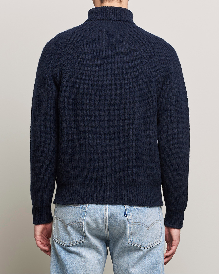 Mies | Puserot | Inis Meáin | Wool/Cashmere Boatbuilder Turtleneck Navy