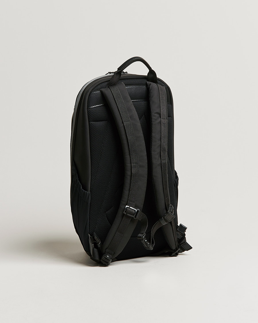 Mies | Moncler Cut Backpack Black | Moncler | Cut Backpack Black