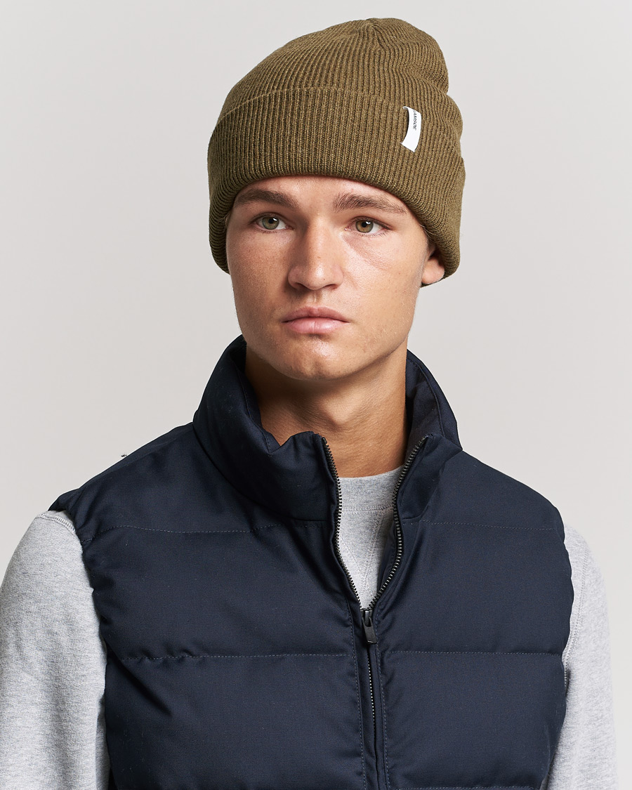 Mies | Samsøe & Samsøe Lambswool Beanie Dark Olive | Samsøe Samsøe | Samsøe & Samsøe Lambswool Beanie Dark Olive