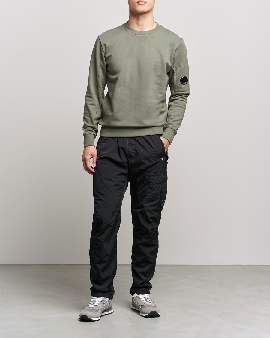 Mies | Puserot | C.P. Company | Diagonal Raised Fleece Lens Sweatshirt Green