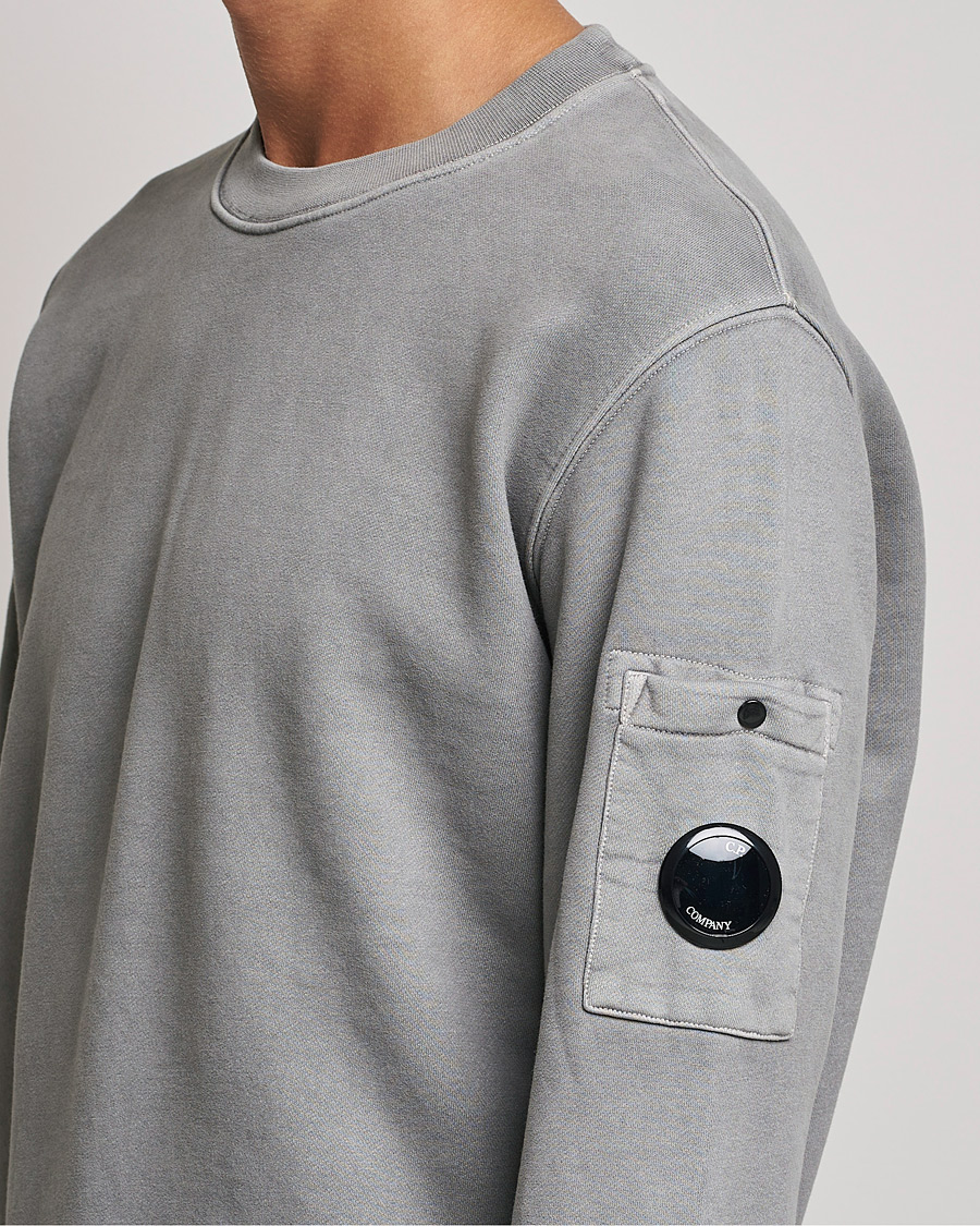 Mies | Puserot | C.P. Company | Brushed Emerized Diagonal Fleece Sweat Grey