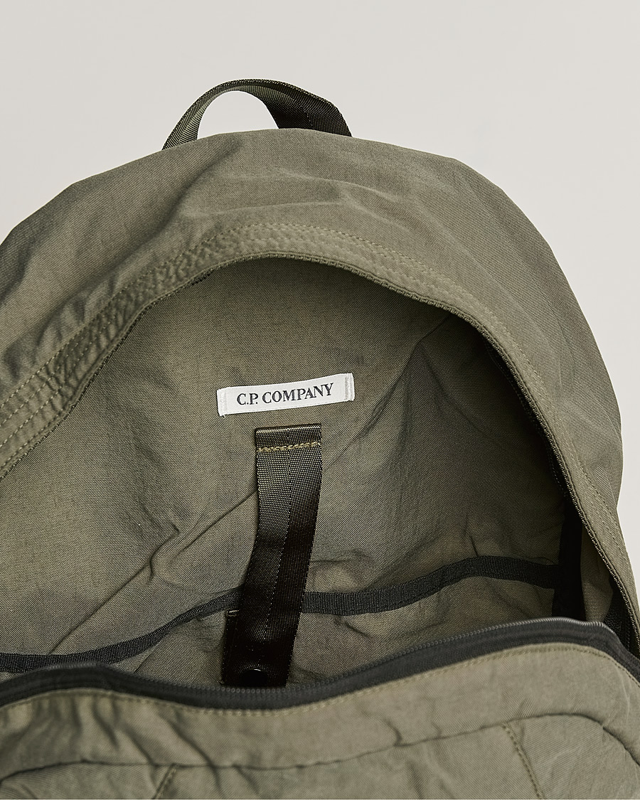 Mies | C.P. Company Taylon P Mixed Backpack Olive | C.P. Company | Taylon P Mixed Backpack Olive