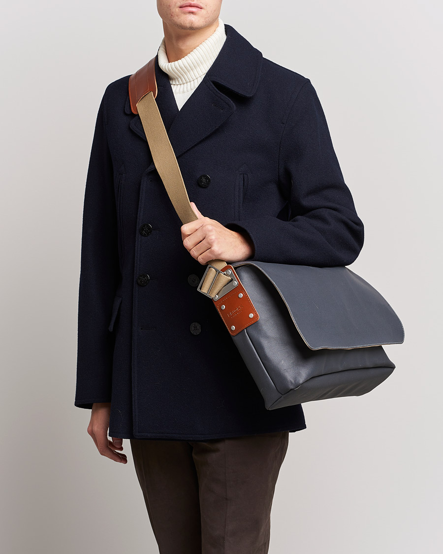 Mies | Brooks England | Brooks England | Barbican Cotton Canvas 13L Shoulder Bag Grey