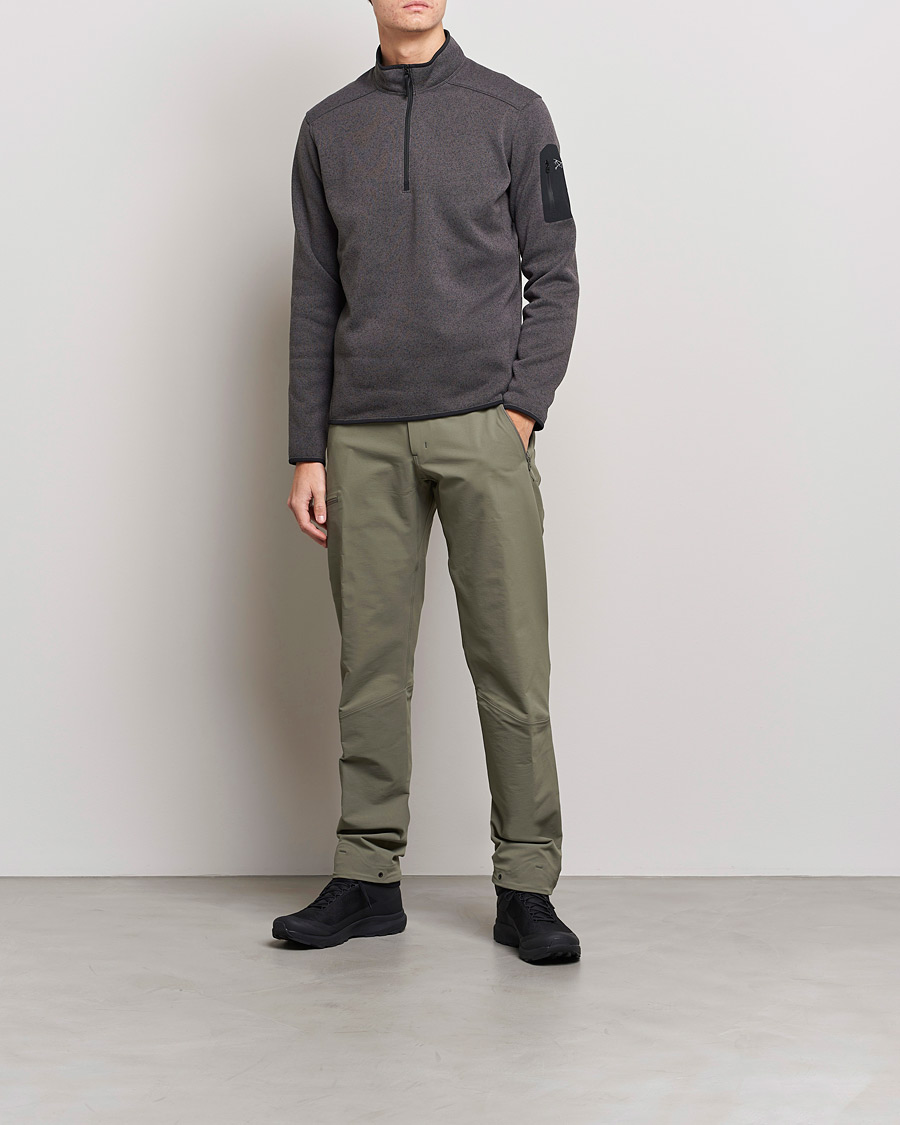 Mies | Puserot | Arc'teryx | Covert Half-Zip Black Heather
