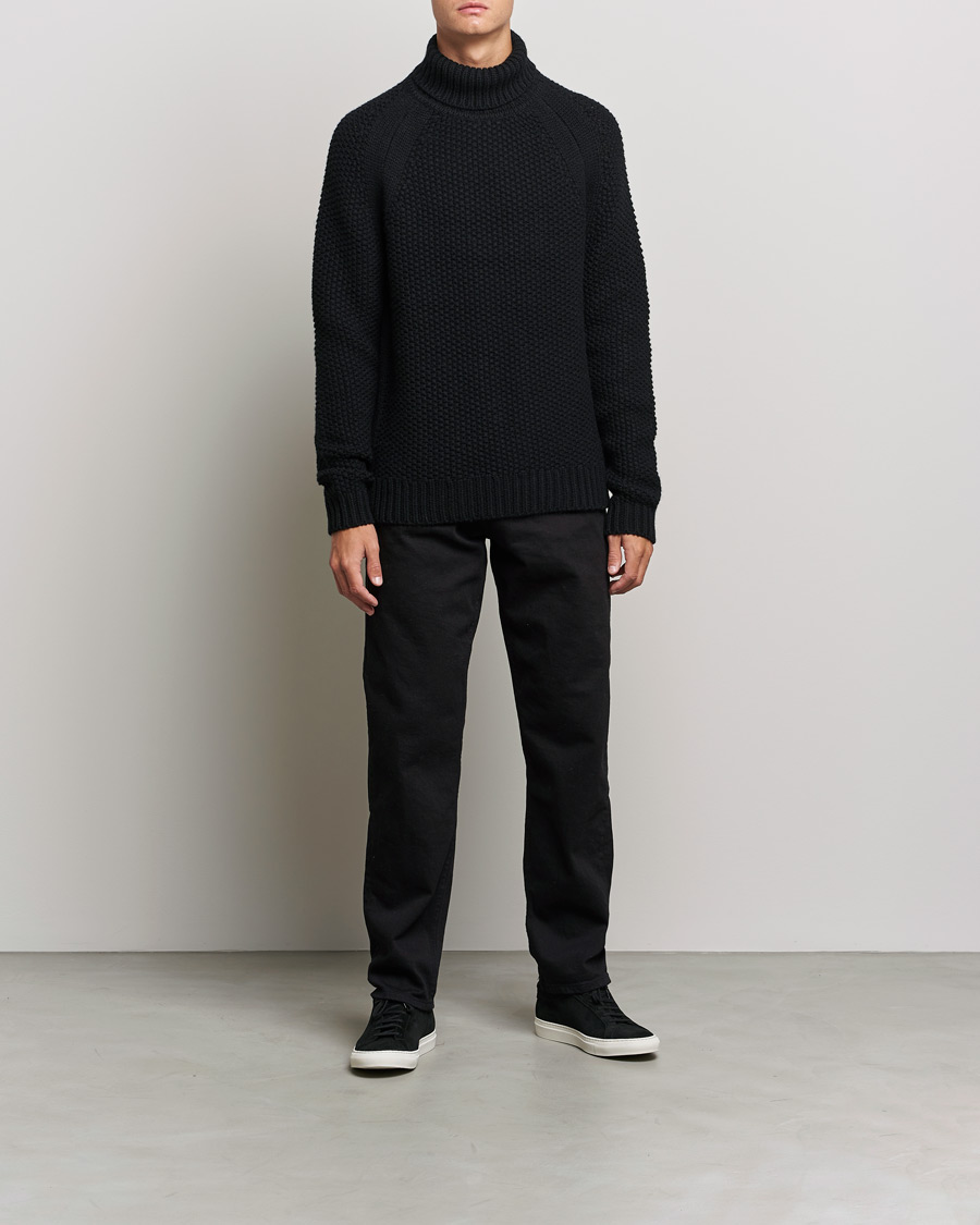 Mies | Puserot | Belstaff | Manor Wool Rollneck Black