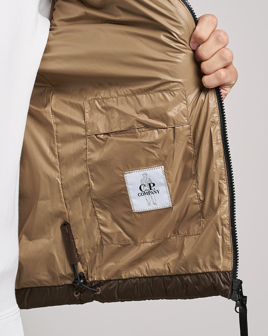 Mies | Takit | C.P. Company | DD Shell Padded Down Vest Brown