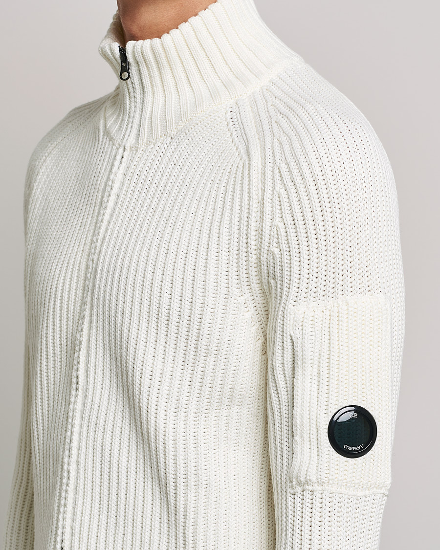 Mies | Puserot | C.P. Company | Merino Wool Full Zip Lens Cardigan White