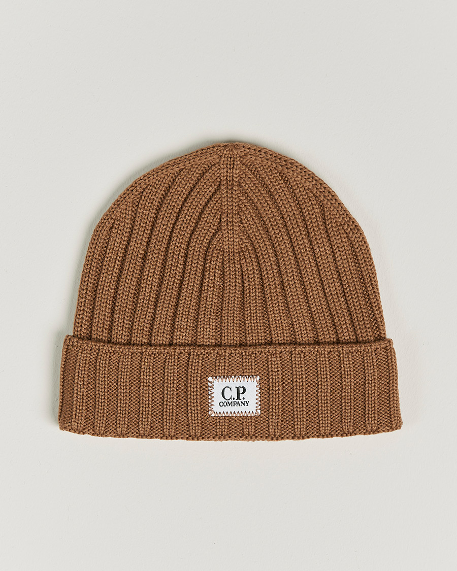 Mies | C.P. Company Knitted Merino Logo Beanie Brown | C.P. Company | Knitted Merino Logo Beanie Brown
