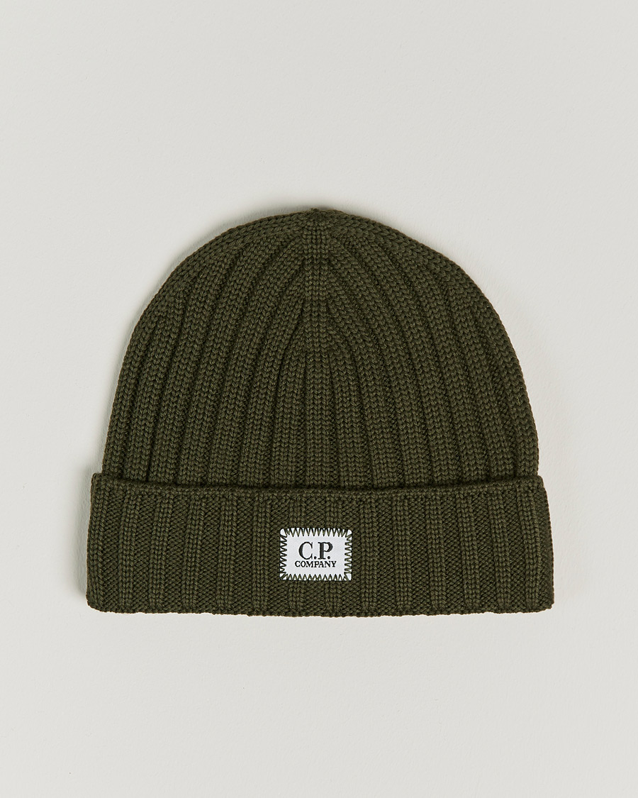 Mies | C.P. Company Knitted Merino Logo Beanie Dark Green | C.P. Company | Knitted Merino Logo Beanie Dark Green
