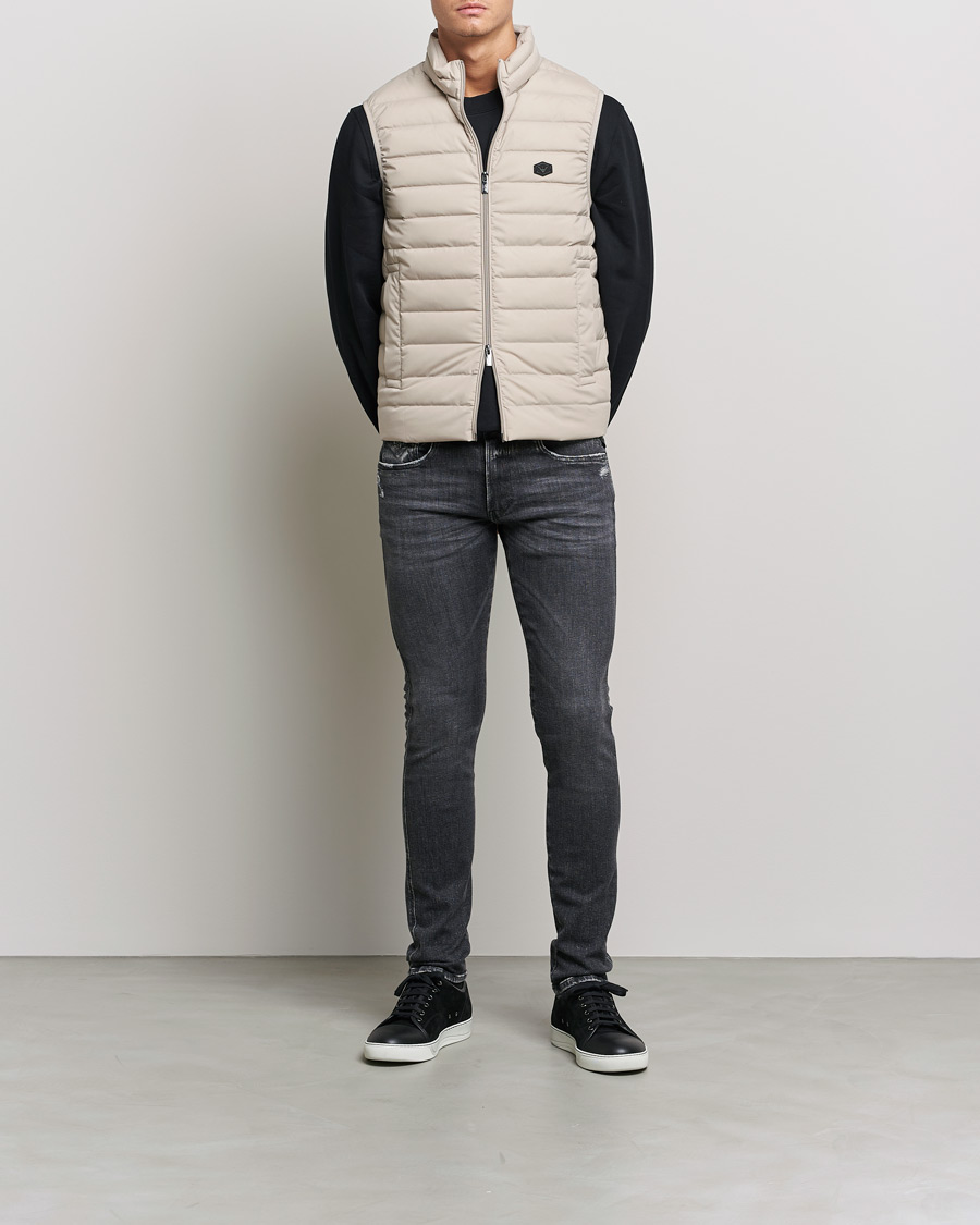 Mies | Takit | Emporio Armani | Light Down Vest Beige