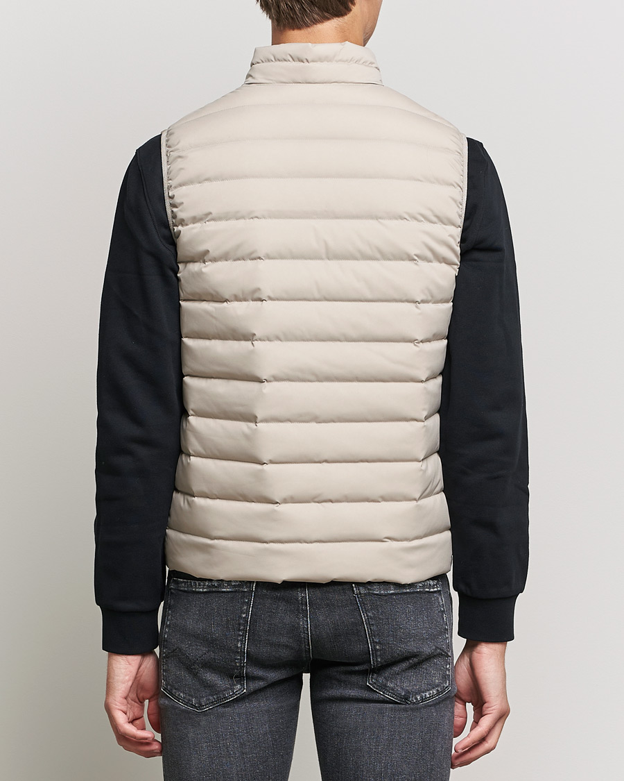 Mies | Takit | Emporio Armani | Light Down Vest Beige