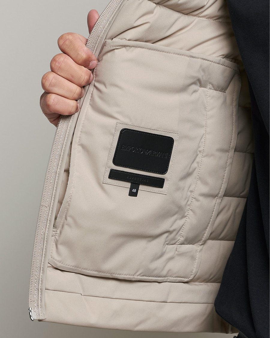 Mies | Takit | Emporio Armani | Light Down Vest Beige