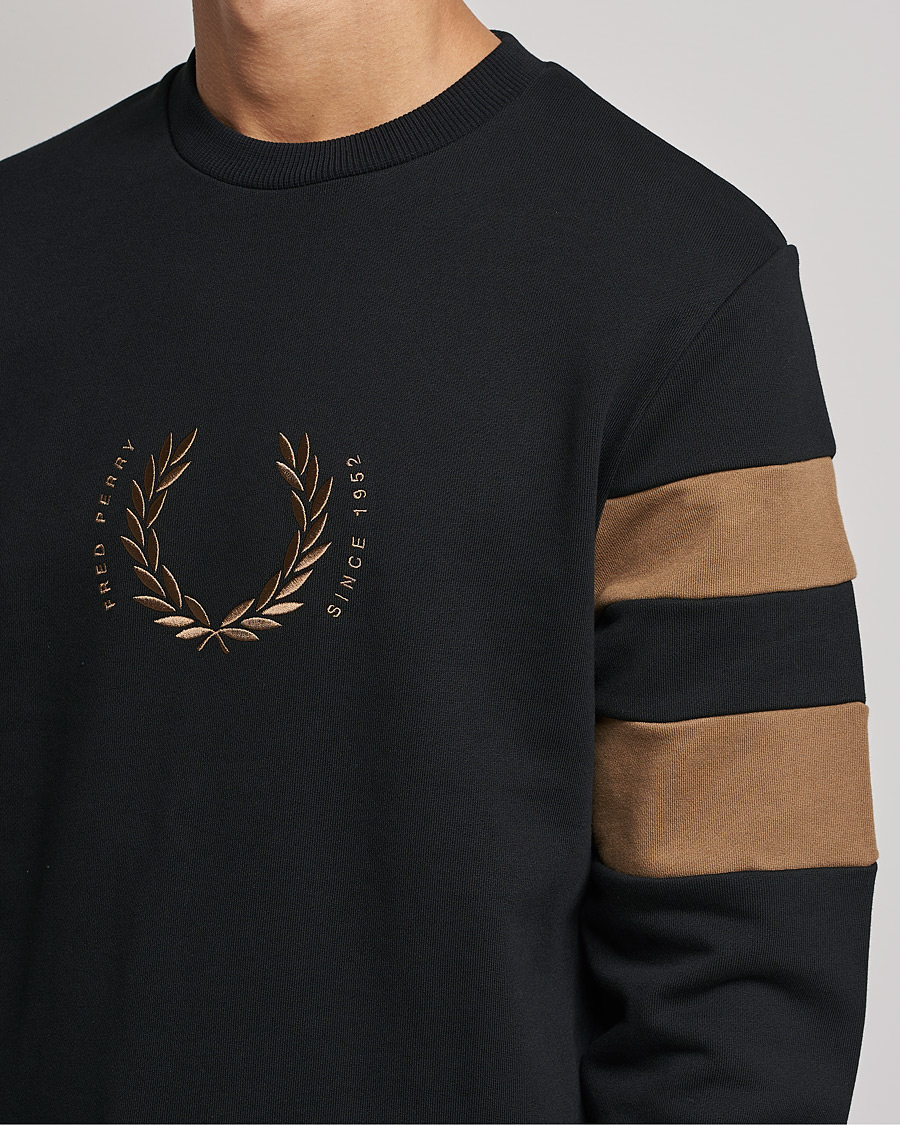 Mies | Puserot | Fred Perry | Branded Tipped Sleeve Sweatshirt Black