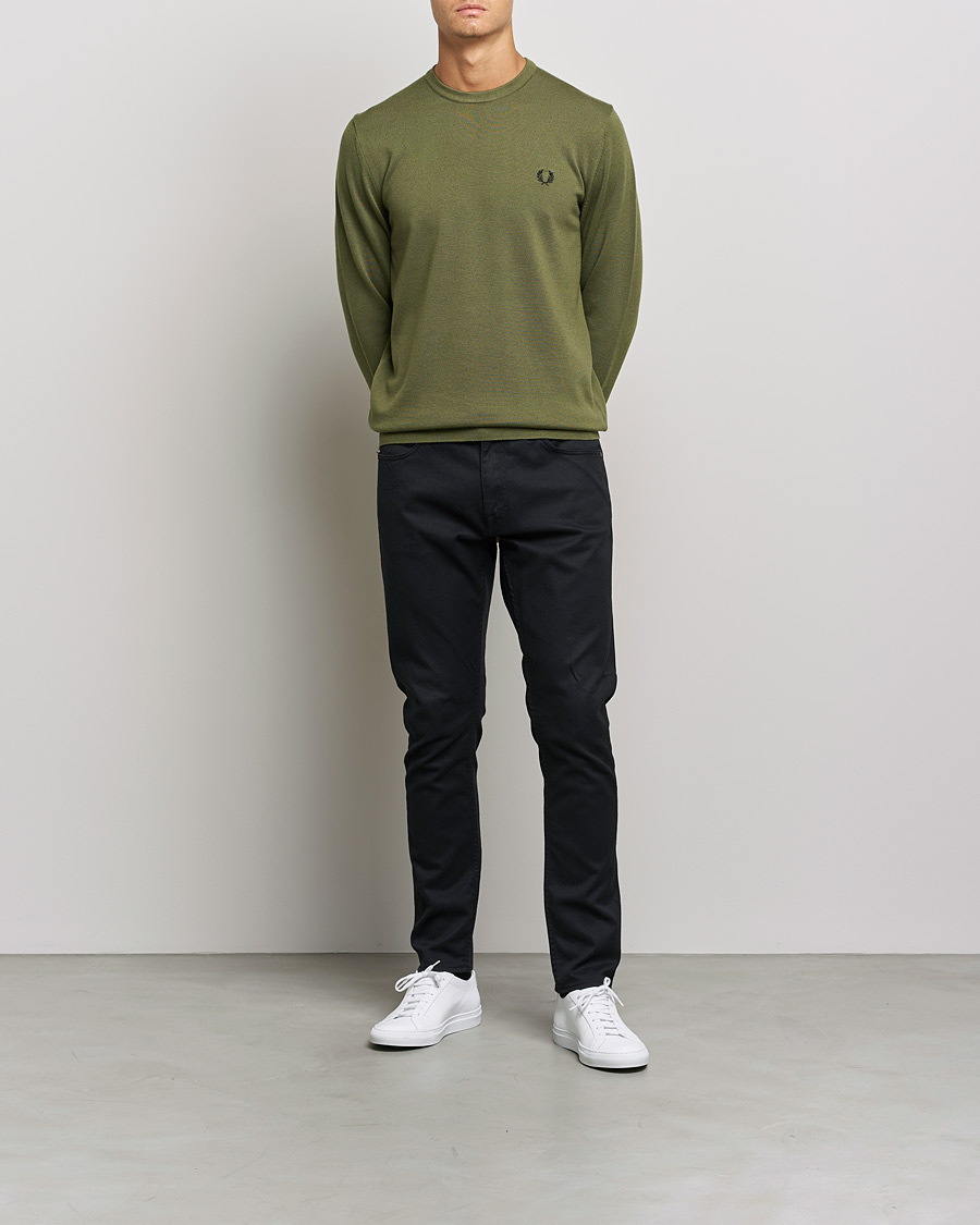 Mies |  | Fred Perry | Classic Crew Neck Jumper Uniform Green