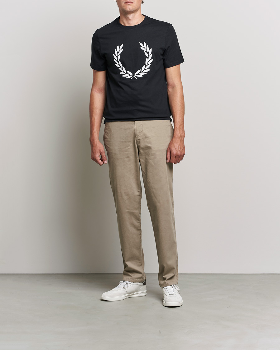 Mies | T-paidat | Fred Perry | Laurel Wreath T-Shirt Black