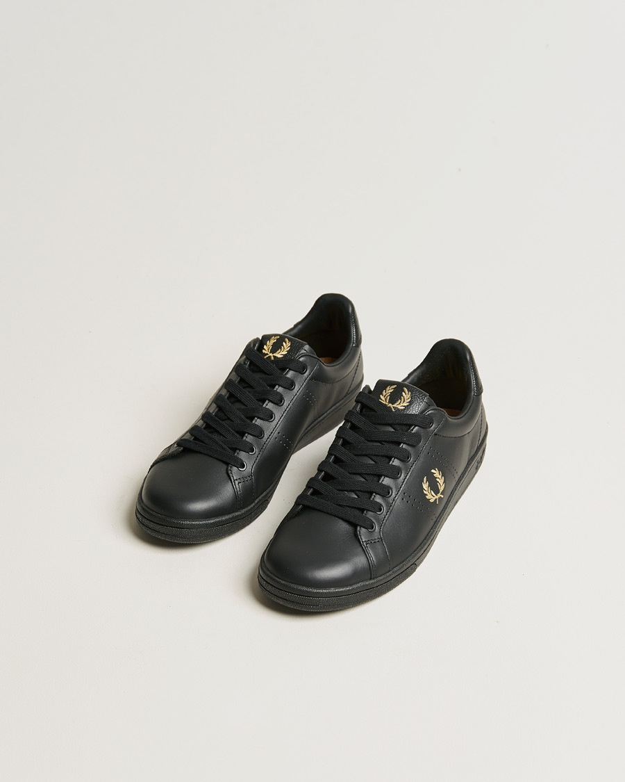 Mies | Fred Perry B721 Leather Tab Sneaker Black Gold | Fred Perry | B721 Leather Tab Sneaker Black Gold