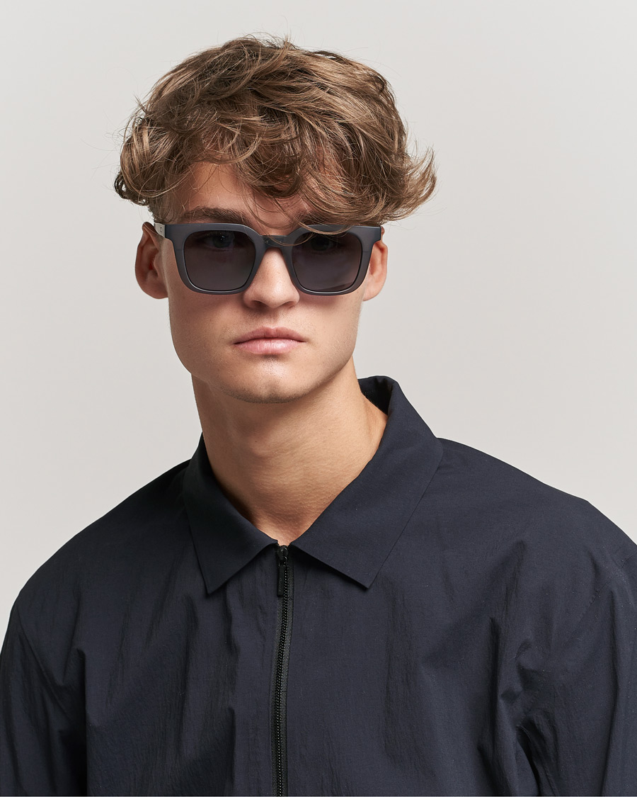 Mies | D-malliset aurinkolasit | CHIMI | 04 Active Sunglasses Grey
