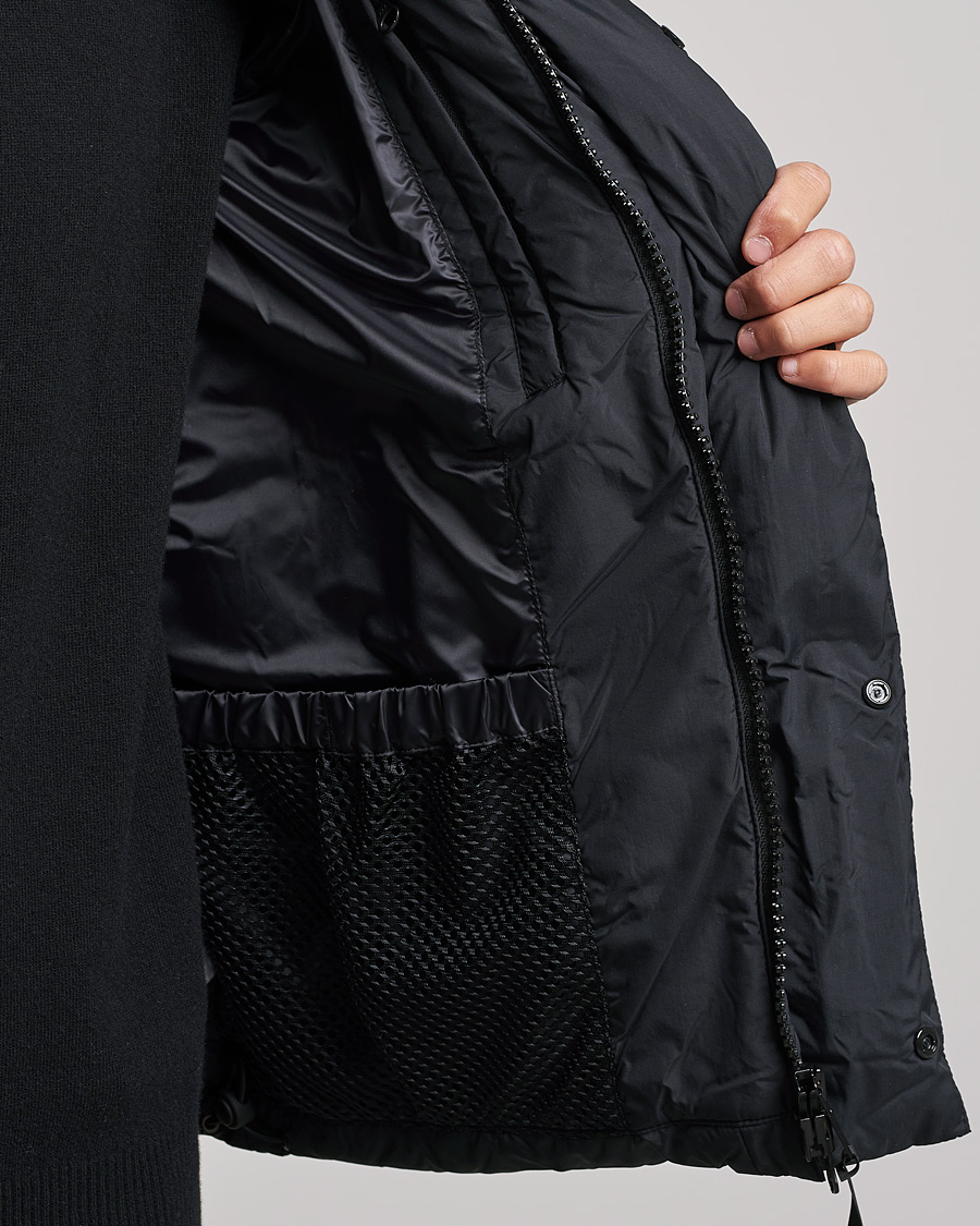 Mies | Takit | Canada Goose Black Label | Everett Puffer Black