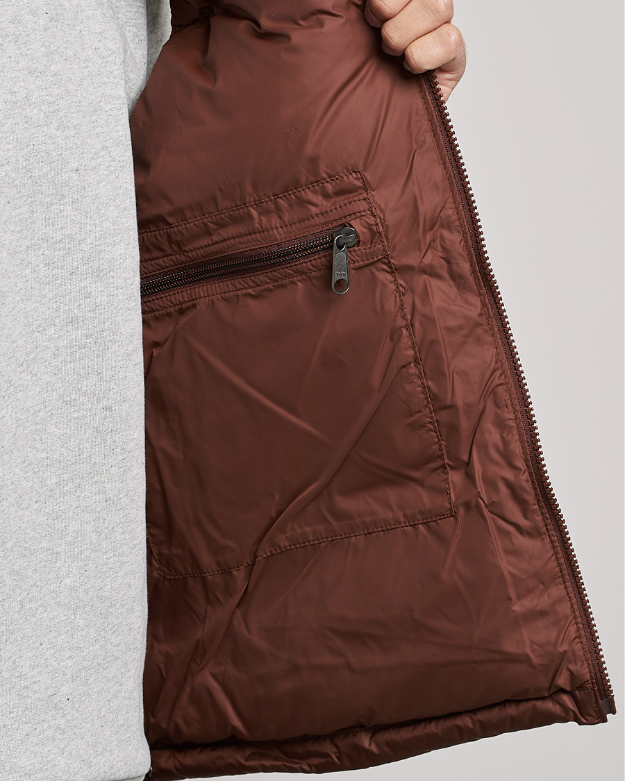 Mies | Takit | The North Face | 1996 Retro Nuptse Vest Dark Oak