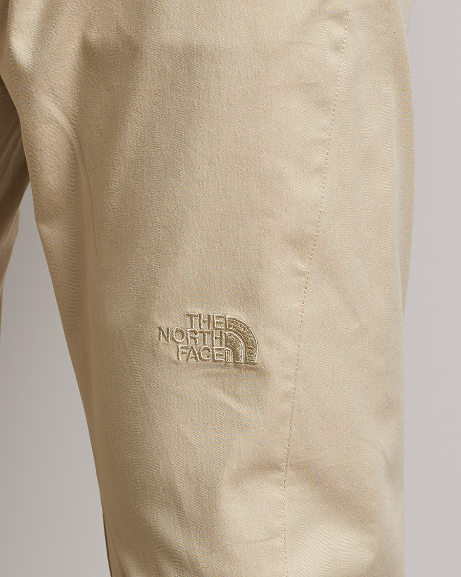 Mies | Housut | The North Face | Tapered Heritage Chinos Gravel