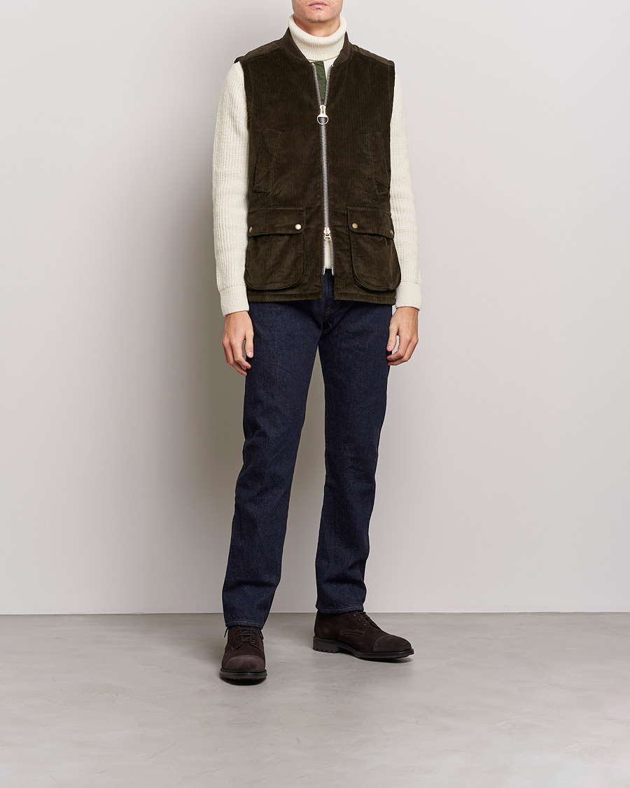 Mies |  | Barbour White Label | Westmorland Cord Gilet Olive