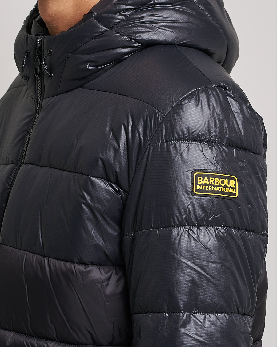 Mies | Takit | Barbour International | Balfour Hooded Quilted Jacket Black