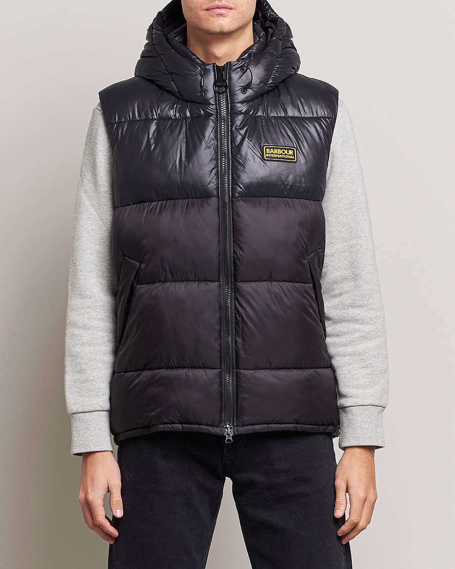 Mies | Ulkoliivit | Barbour International | Balfour Hooded Gilet Black