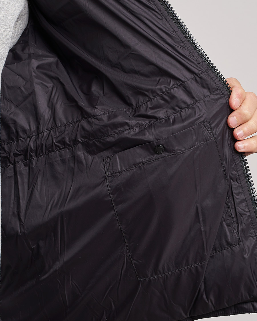 Mies | Ulkoliivit | Barbour International | Balfour Hooded Gilet Black