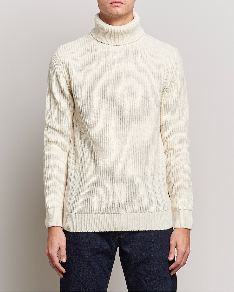 Mies | Puserot | Barbour International | Knitted Rollneck Whisper White