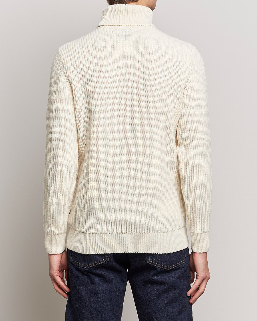 Mies | Puserot | Barbour International | Knitted Rollneck Whisper White