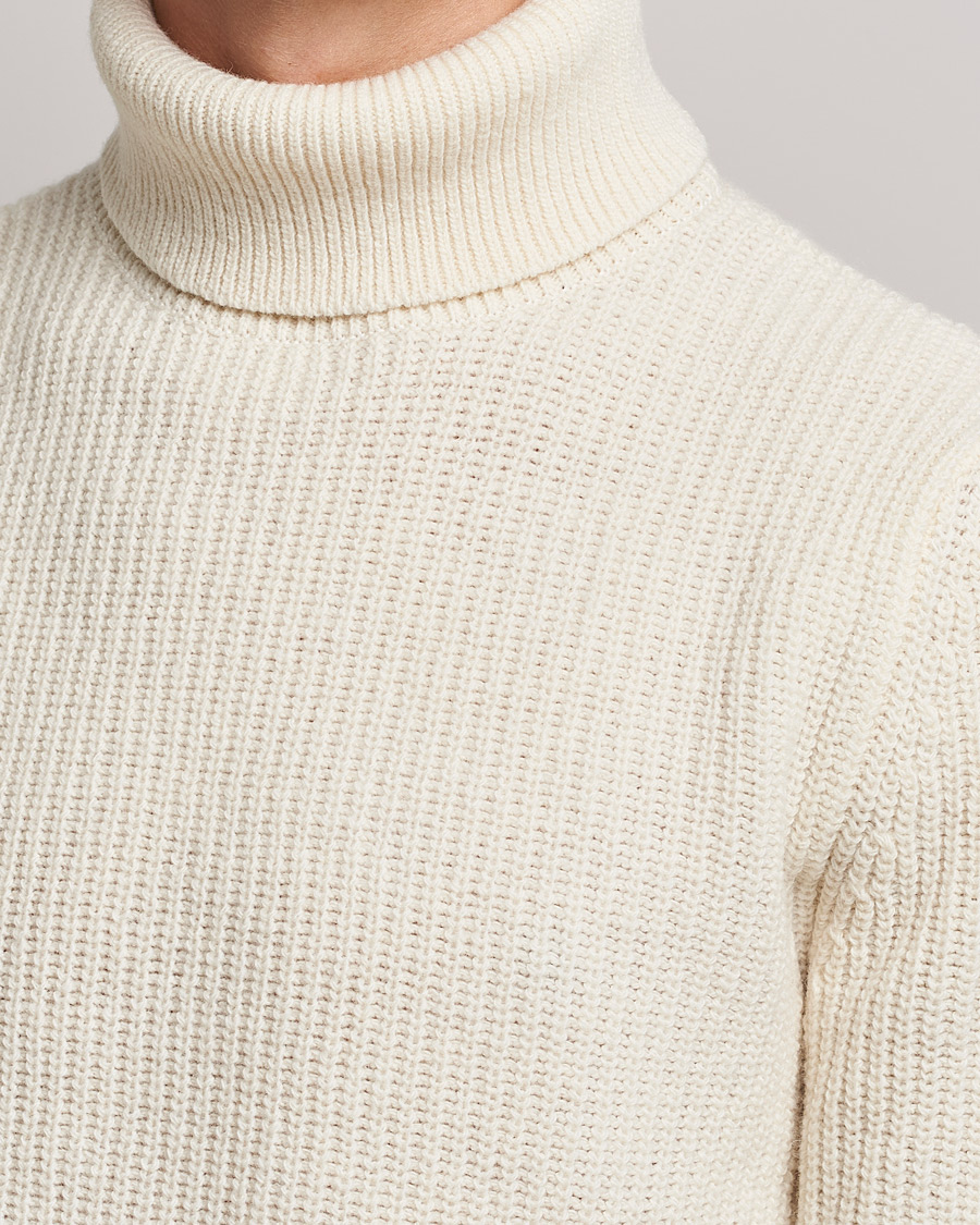 Mies | Puserot | Barbour International | Knitted Rollneck Whisper White