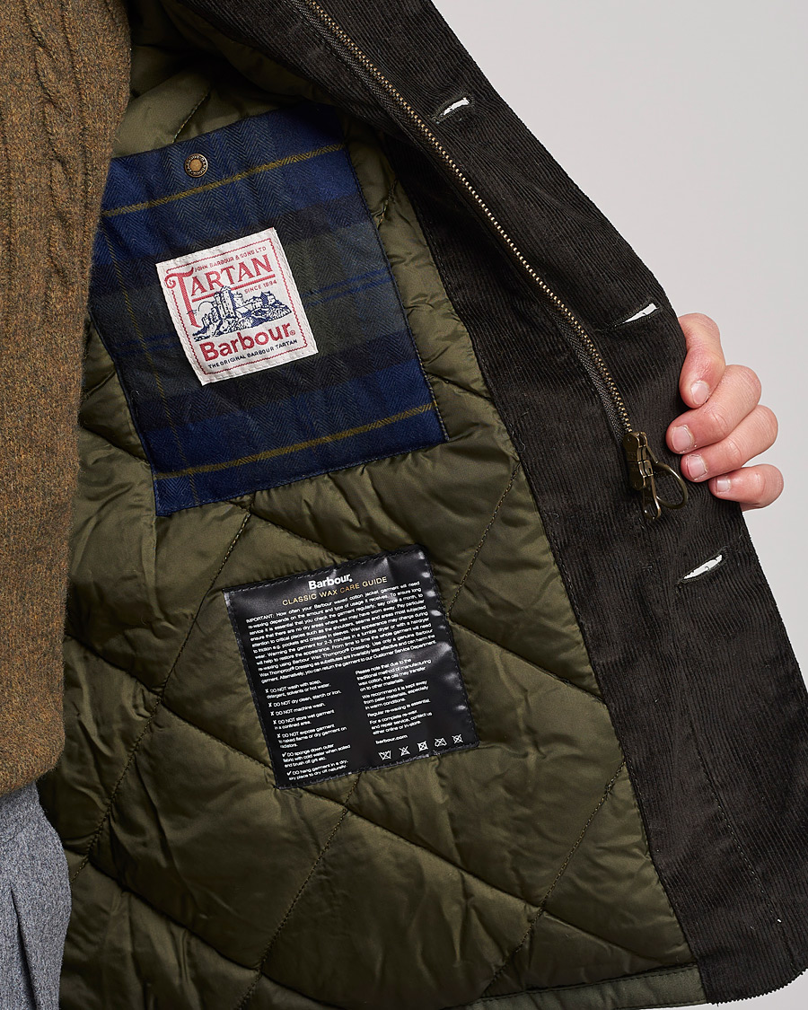Mies | Takit | Barbour Lifestyle | Winter Lutz Waxed Jacket Sage