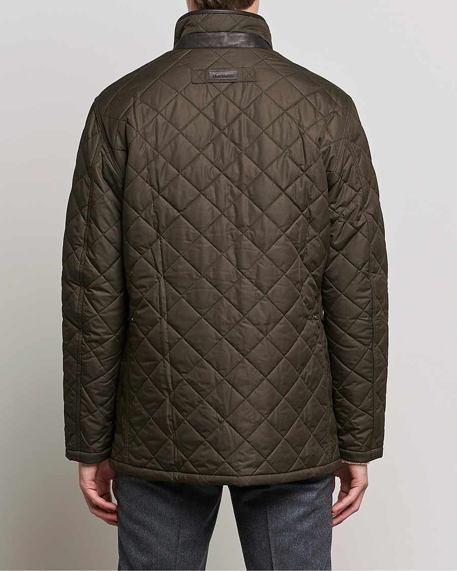 Mies | Takit | Barbour Lifestyle | Devon Quilted Jacket Olive
